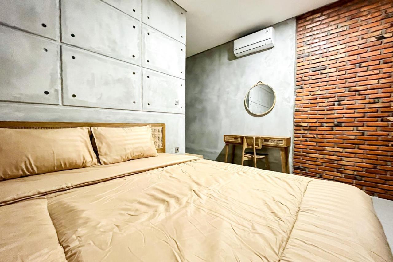 Rattanhaus R Signature Mitra Reddoorz Palembang