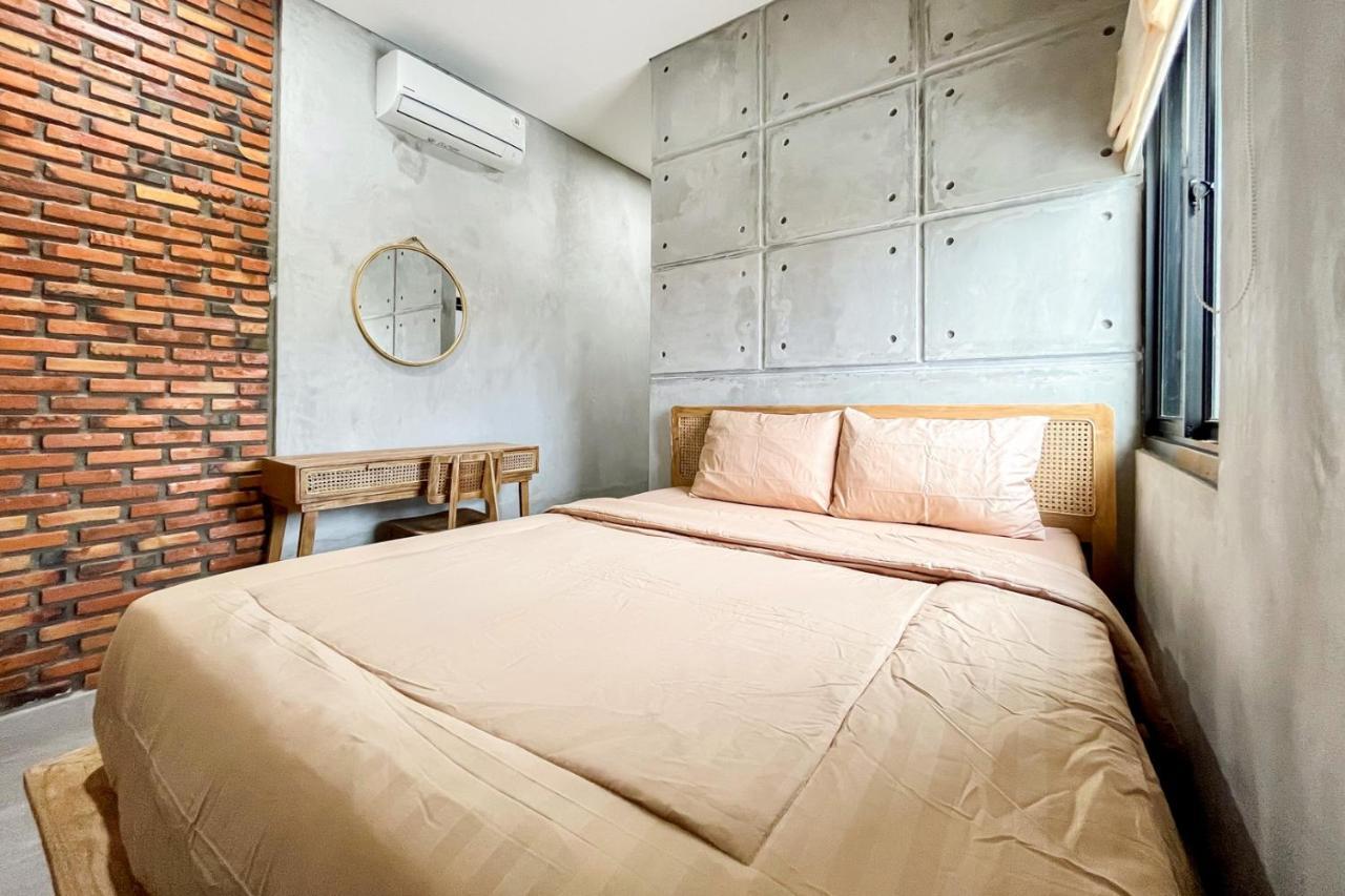 Rattanhaus R Signature Mitra Reddoorz Hotel 2*