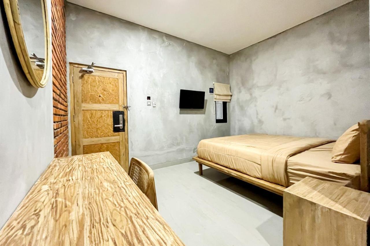 Hotel Rattanhaus R Signature Mitra Reddoorz